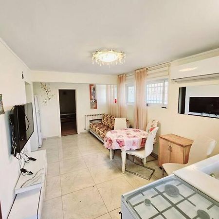 Almond Tree View Apartment Jerusalem Exterior photo
